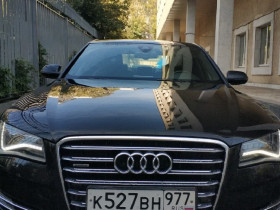 avtomobil-audi-a8-2012-g-v